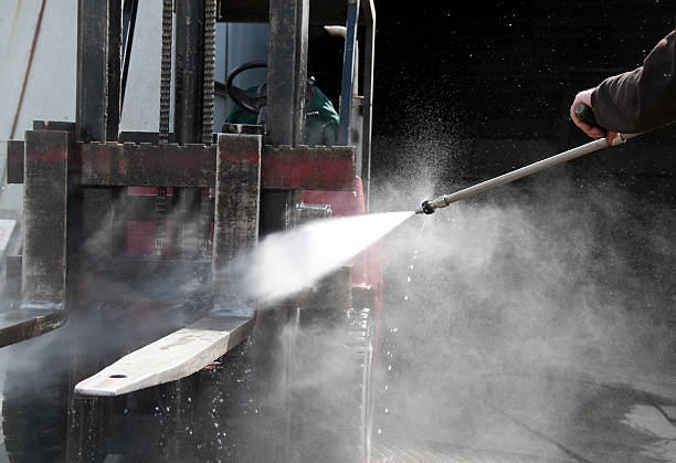 Best Pool Deck Cleaning  in Foothill Farms, CA